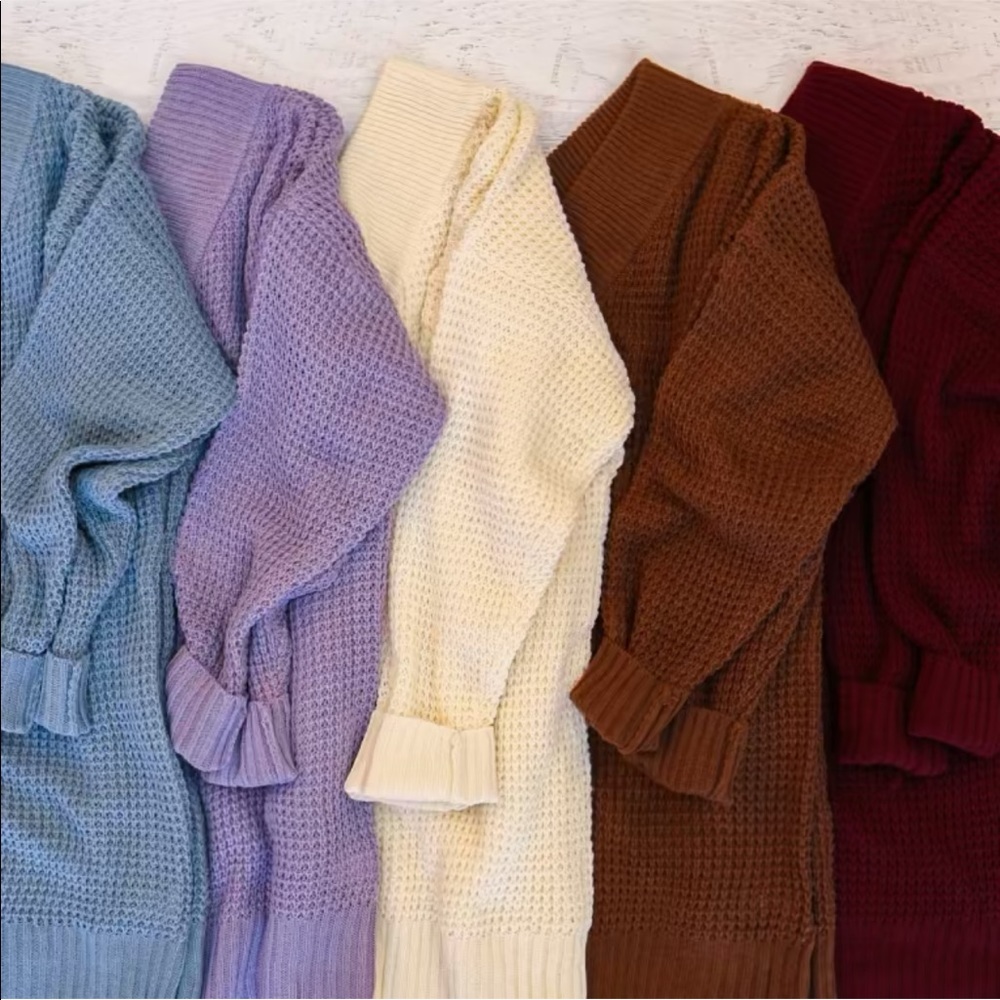 NWOT Oversized v-neck waffle sweater